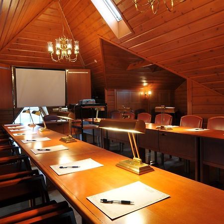 Hotel Vinterpalatset Кируна Экстерьер фото