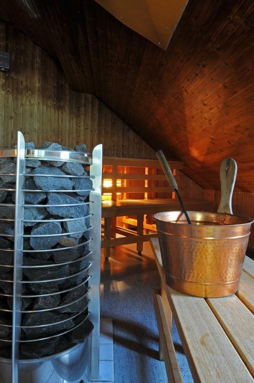 Hotel Vinterpalatset Кируна Экстерьер фото